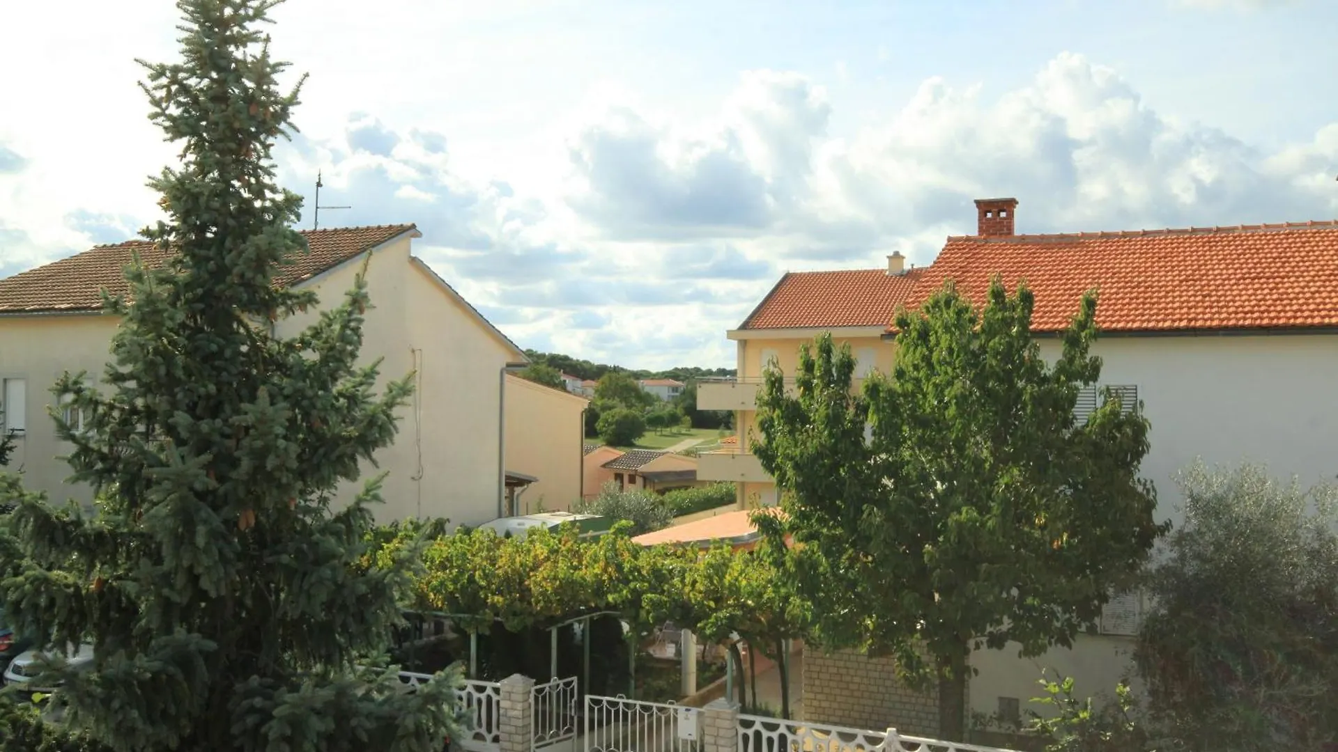 Apartments With A Parking Space Pula - 7321 Valdebek 0*,